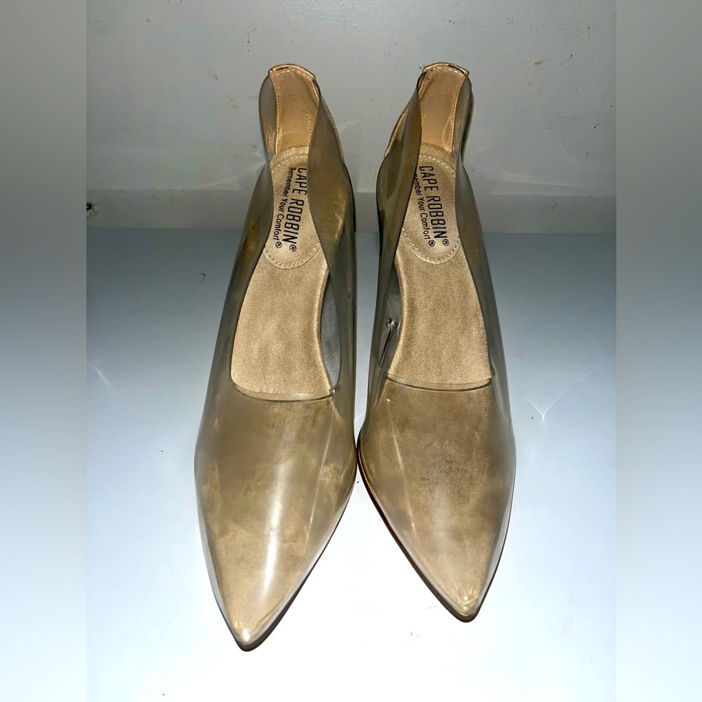 Cape Robbin clear Heels NWOT